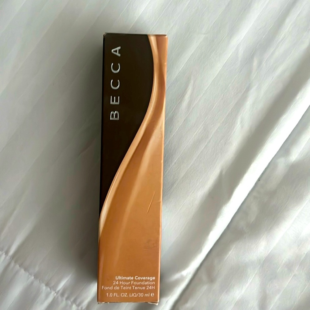Becca Ultimate Coverage foundation!